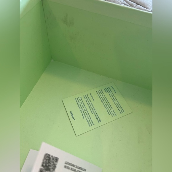Off-White Shoe Box - Picture 12 of 16